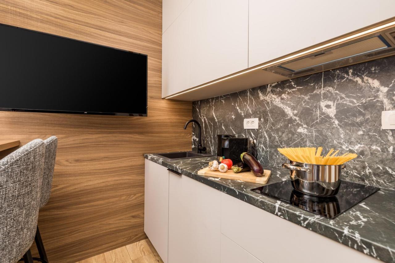Luxury Number 1 Apartments Rijeka Exterior photo